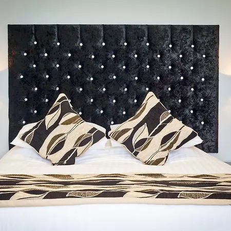 Diamond Boutique Adults Only 5*